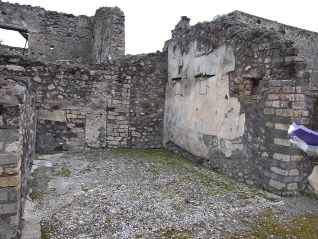 IX.8.6 Pompeii. March 2009. Room 52, Ala on east side of atrium of IX.8.3. Looking east.