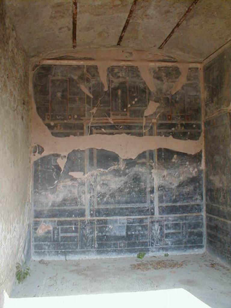 IX.8.6 Pompeii. September 2004. Room in north east corner of peristyle.