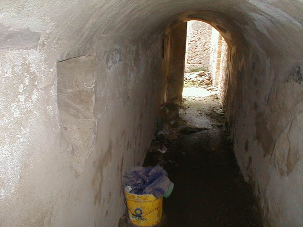 IX.8.6 Pompeii. September 2004. Room 18, Service corridor at side of Nymphaeum. Looking south.