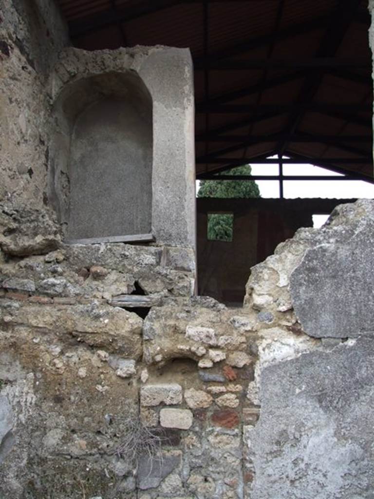 IX.8.6 Pompeii. March 2009. Room 19, East wall and arched recess in Nymphaeum.