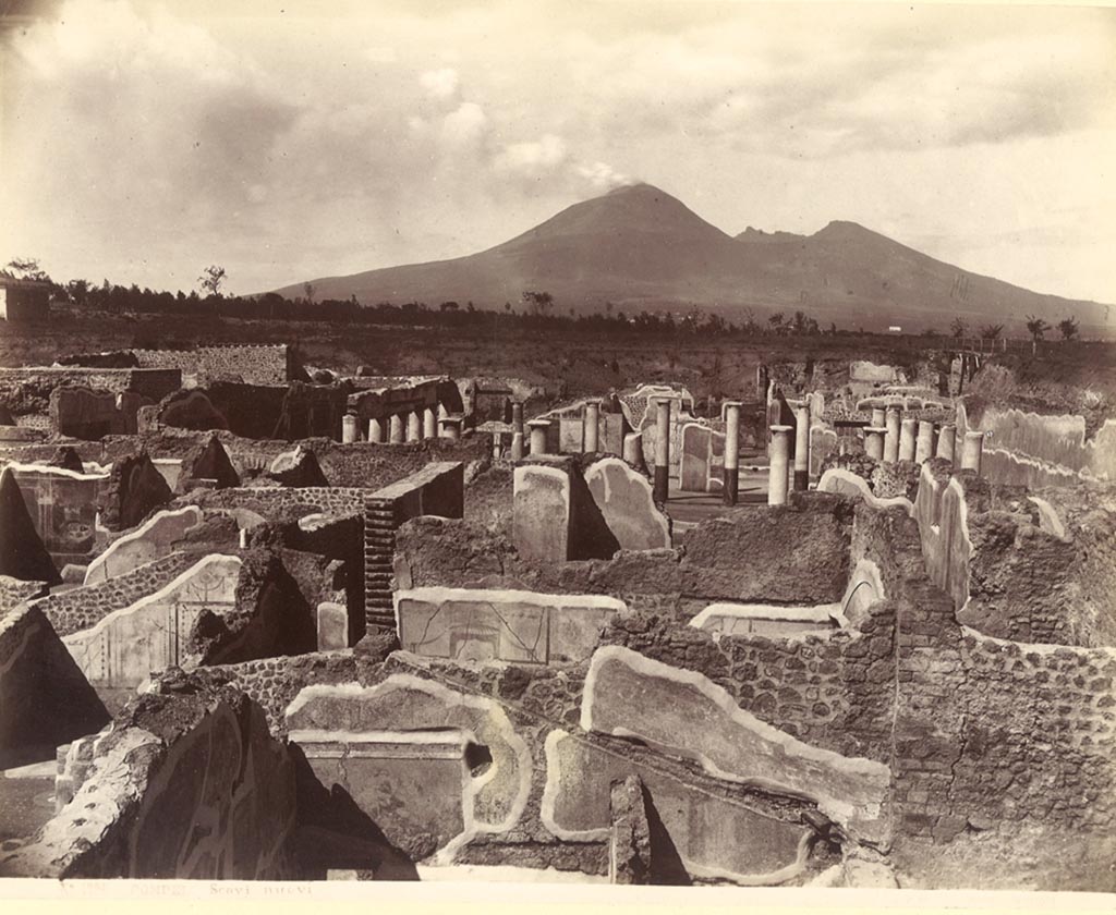 IX.8.6 Pompeii. c.1880-1890. G. Sommer no. 1291.
Looking north from IX.8.8/IX.8.c, towards rear of triclinium with nymphaeum and peristyle of IX.8.6. Photo courtesy of Rick Bauer.