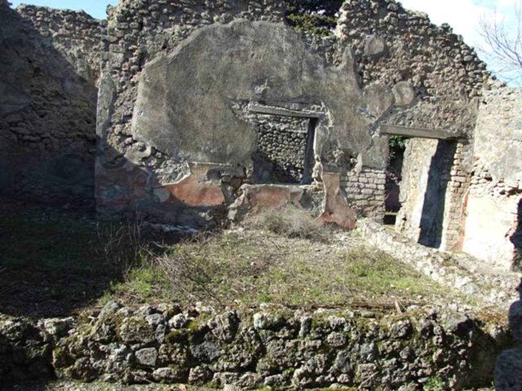 IX.9.13 Pompeii. March 2009. Room 6. Garden area. Looking north from outside Room 5.