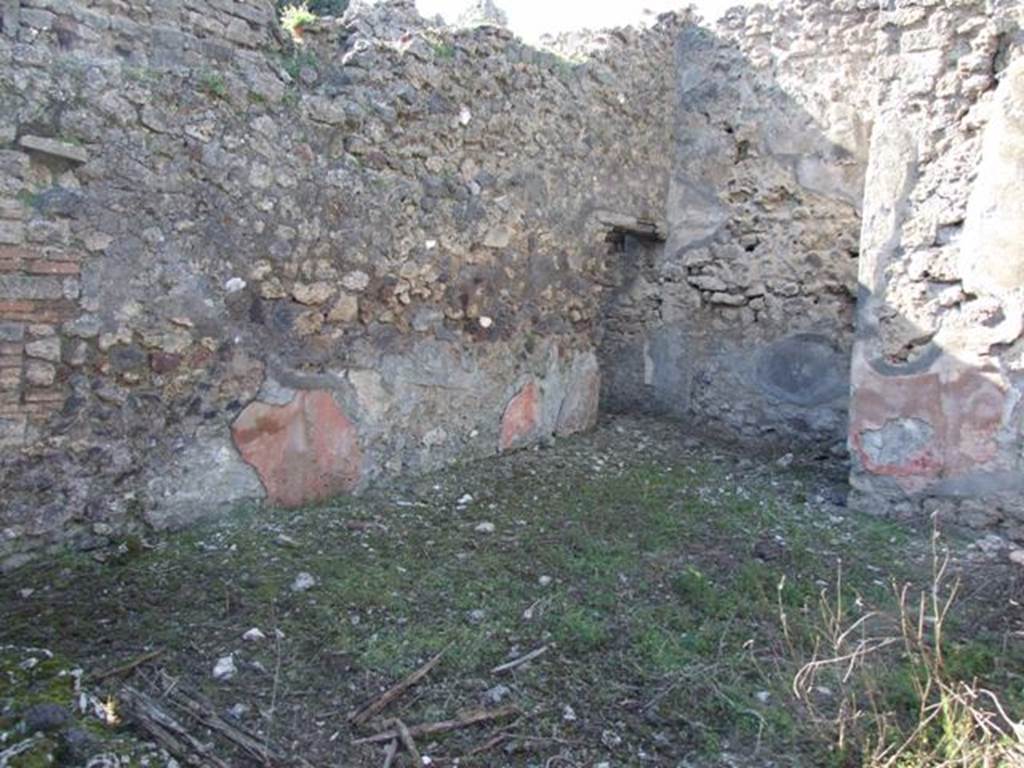 IX.9.13 Pompeii. March 2009. Room 6, Garden area. Looking north west towards Doorway to Room 10.