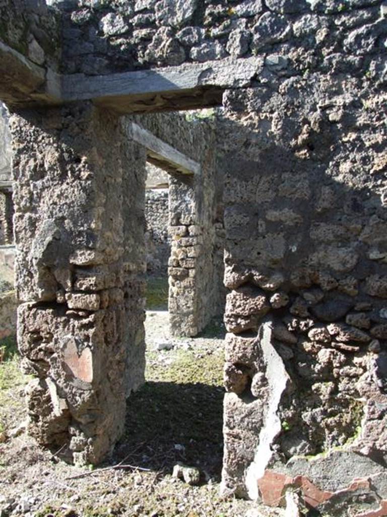 IX.9.13 Pompeii. March 2009. Doorway from entrance passageway into Room 3, Triclinium.
