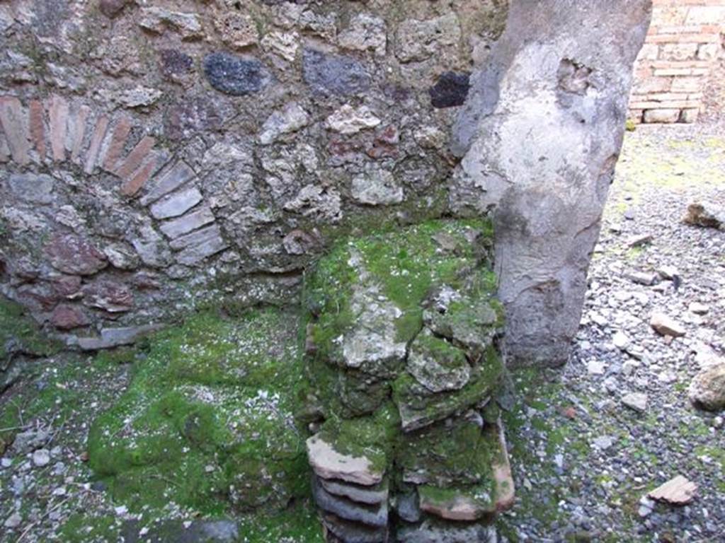 IX.9.a Pompeii. March 2009. Kitchen and Latrine. North wall.
