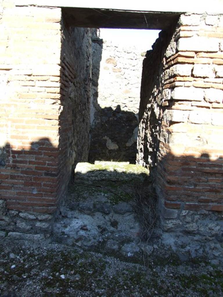 IX.9.b Pompeii. March 2009. Entrance. Looking east.