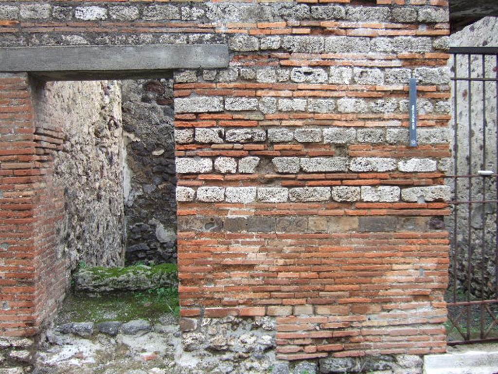 IX.9.b Pompeii. December 2005. Steps to upper floor.