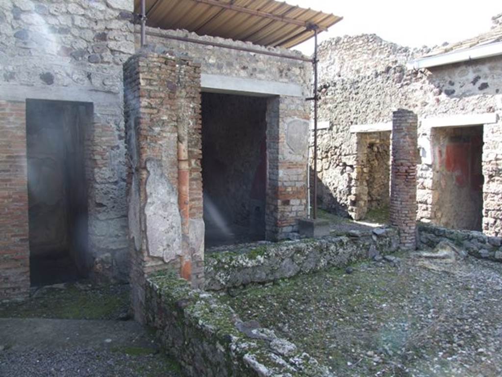 IX.9.c Pompeii. March 2009. Looking west across Peristyle.