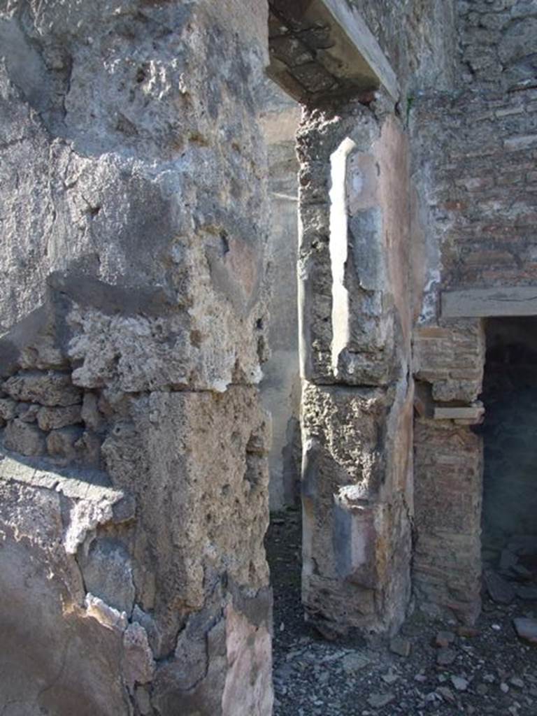 IX.9.d Pompeii. March 2009. Room c. Doorway to Cubiculum.