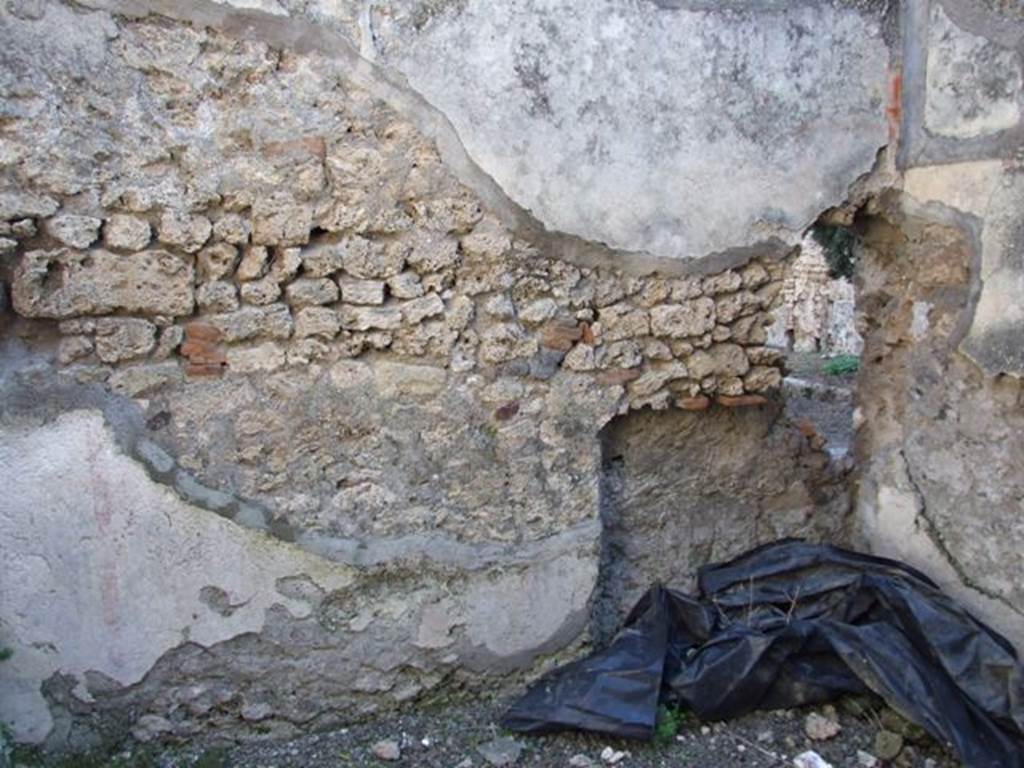 IX.9.d Pompeii. March 2009. Room c. Cubiculum. South wall.