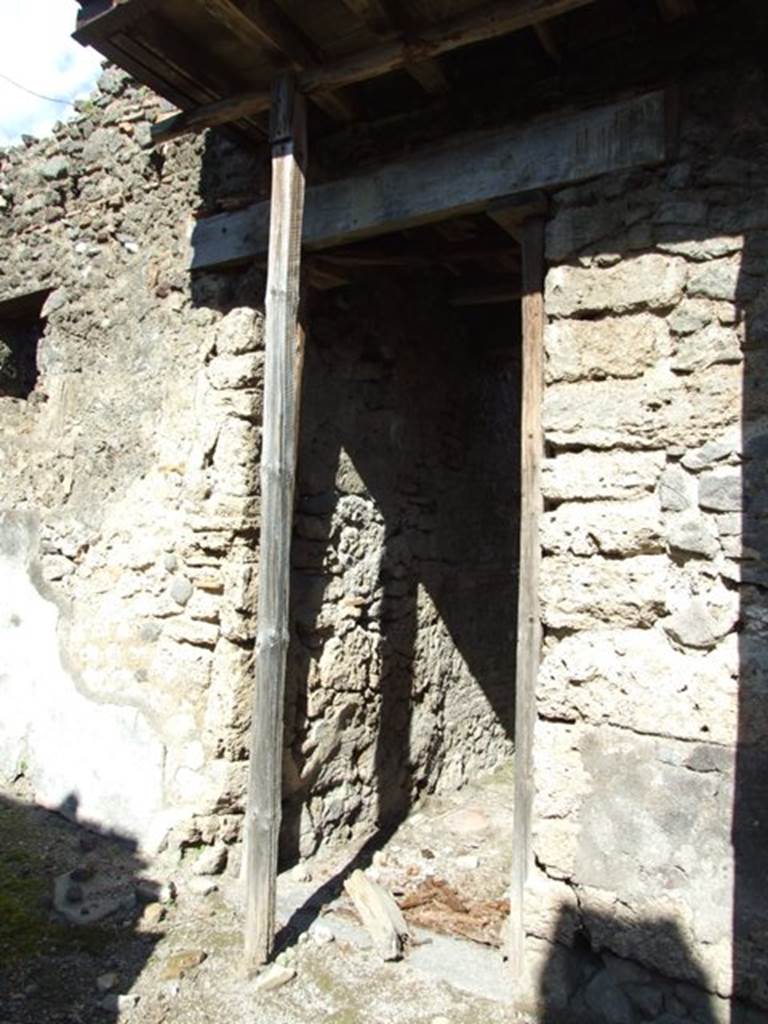 IX.9.f Pompeii. March 2009. Entrance.