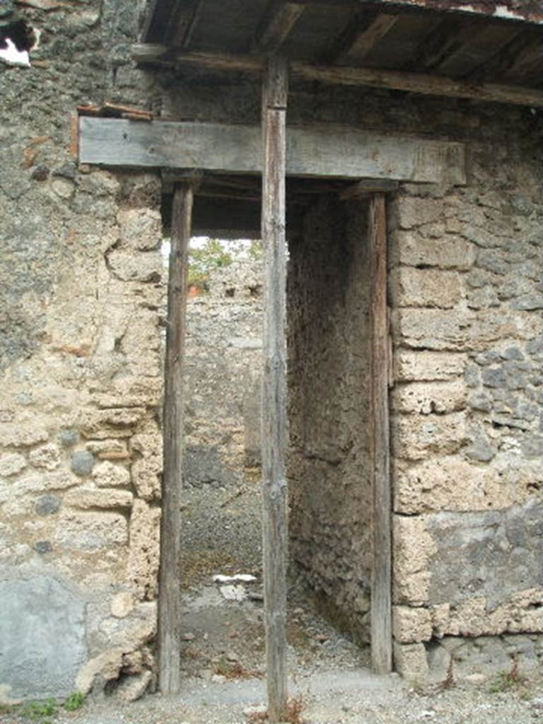 IX.9.f Small House