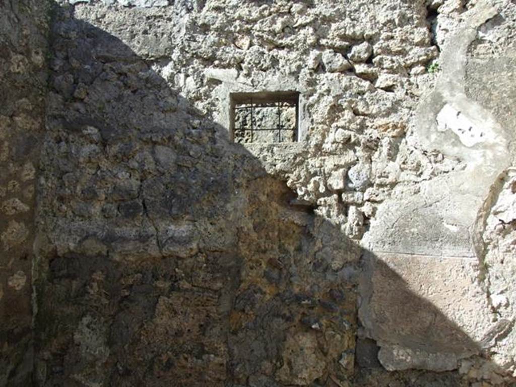 IX.9.f Pompeii. March 2009. Tablinum (or Triclinium?). North wall, with window to small room.