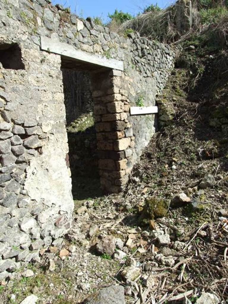 IX.9.g Pompeii. March 2009. Entrance doorway. According to Della Corte, the name of the owner was found painted and written many times at the side of the entrance, as well as in the vicolo.
See Della Corte, M., 1965.  Case ed Abitanti di Pompei. Napoli: Fausto Fiorentino. (p.166)
Found painted were �
Aemilius Celer hic habitat     [CIL IV 3794]  
P. Aemilius Celer     [CIL IV 3790]  
Aemilius Celer          [CIL IV 3792]
According to Epigraphik-Datenbank Clauss/Slaby (See www.manfredclauss.de) these read -
Ae[mili]us Celer hic habitat      [CIL IV 3794]
P(ublius) Aemilius Celer           [CIL IV 3790]
Aemilius Celer                             [CIL IV 3792]
Graffitoed were �
Celer           [CIL IV 5288, and 5289 a e b ]
P. Aemiliu(s)                      [g]
Celer amicu(s)                             [CIL IV 5291, h,i,k,j]  
Ce(ler), Celer, Ce(ler), Ce(ler)   [CIL IV 5994, a-d]
According to Epigraphik-Datenbank Clauss/Slaby (See www.manfredclauss.de), they read -
Celer            [CIL IV 5288]
Celer / Celer       [CIL IV 5289]
P(ublicus) Aemilius / M() / Il / iu amicu      [CIL IV 5291]
Chl                [CIL IV 5994]

