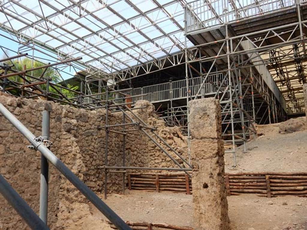 IX.12.1 Pompeii, May 2018. Looking towards north-west corner of rear room “b”, in centre. Photo courtesy of Buzz Ferebee.