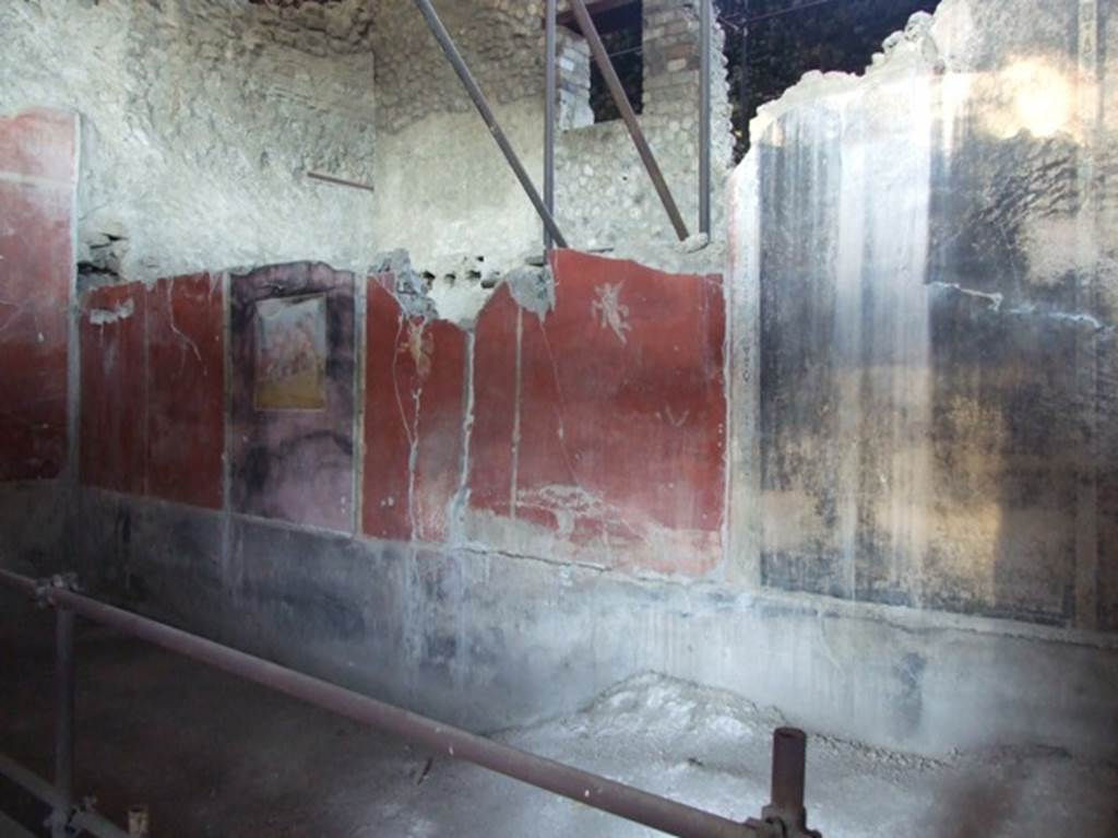 IX.12.6 Pompeii. March 2009. Room “m”, east wall.