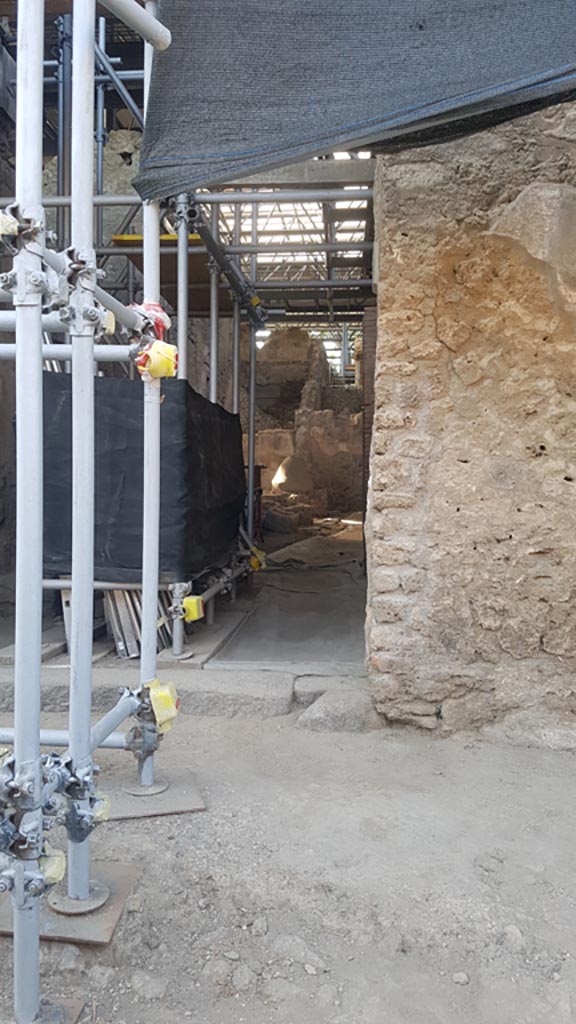 IX.12.6 Pompeii. August 2023.
Looking north through entrance doorway. Photo courtesy of Maribel Velasco.