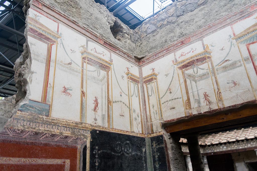 IX.12.A/IX.12.9 Pompeii. July 2024. Room 18, north wall and upper north-east corner. Photo courtesy of Johannes Eber.