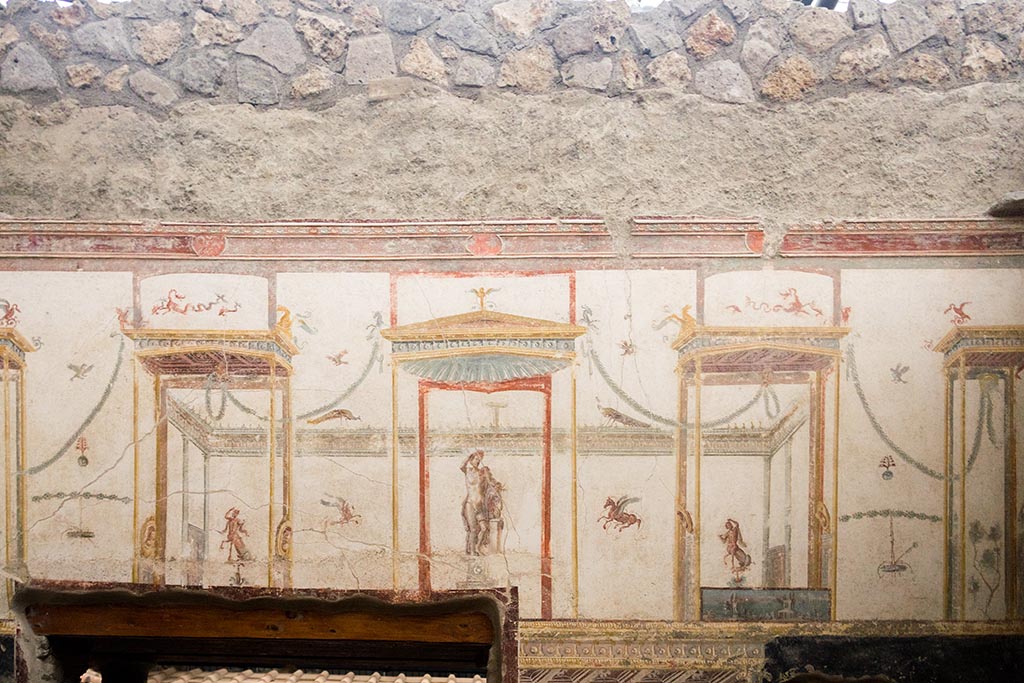 IX.12.A/IX.12.9 Pompeii. July 2024. Room 18, upper east wall. Photo courtesy of Johannes Eber.