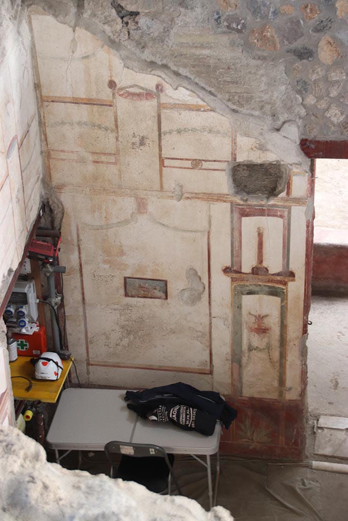 IX.12.9 Pompeii. October 2024.
Room 13, south wall in south-east corner. Photo courtesy of Klaus Heese.
