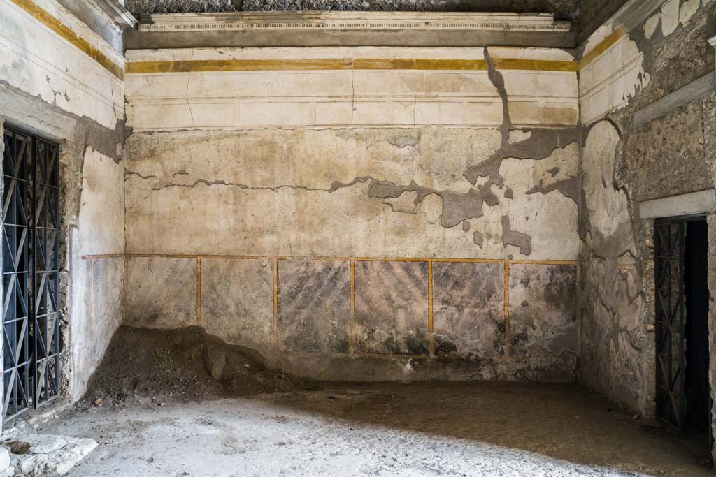 IX.13.3 Pompeii. October 2021. Room 1, looking towards east wall. Photo courtesy of Johannes Eber.