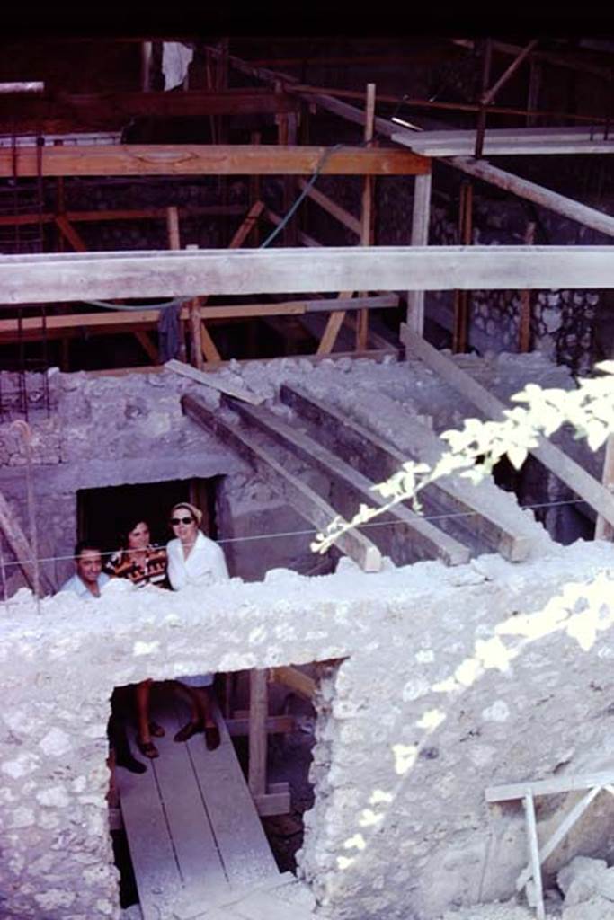 IX.13.1-3 Pompeii, 1973. Wilhelmina and Dr. Oliva. Photo by Stanley A. Jashemski.
Source: The Wilhelmina and Stanley A. Jashemski archive in the University of Maryland Library, Special Collections (See collection page) and made available under the Creative Commons Attribution-Non Commercial License v.4. See Licence and use details. J73f0502