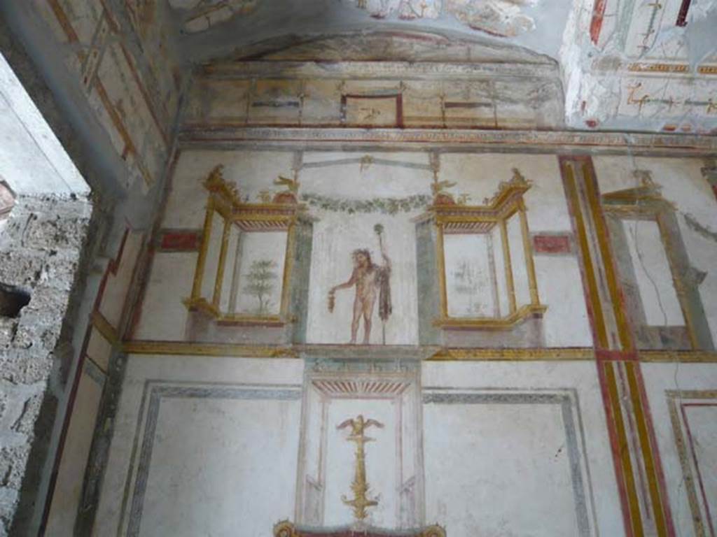IX.13.1-3 Pompeii. May 2012. Room 11, upper west wall at south end.  Photo courtesy of Buzz Ferebee.

