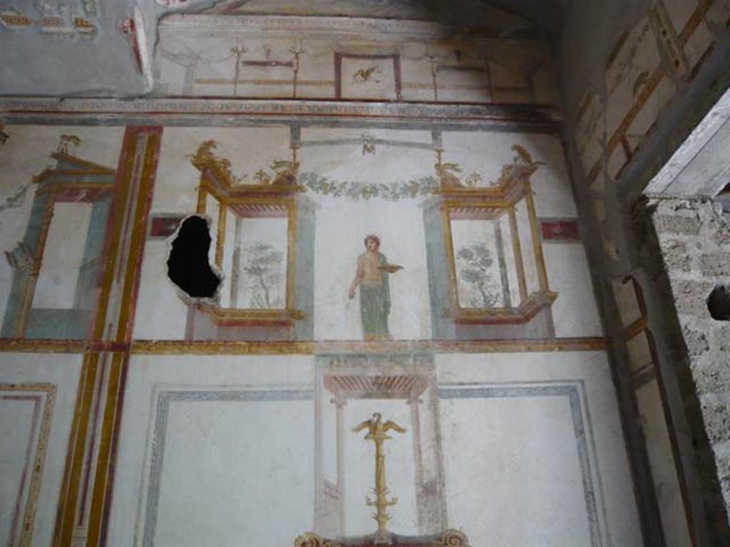 IX.13.1-3 Pompeii. May 2012. Room 11, upper south end of east wall. Photo courtesy of Buzz Ferebee.