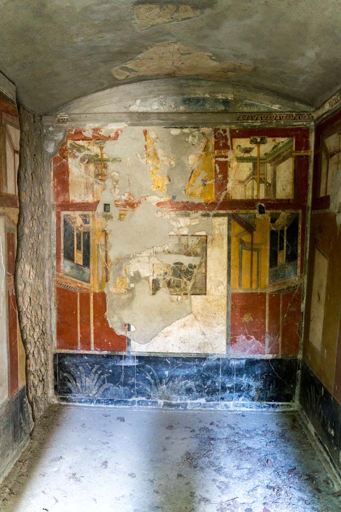 IX.13.3 Pompeii. October 2021.
Room 17, looking towards south wall. Photo courtesy of Johannes Eber.