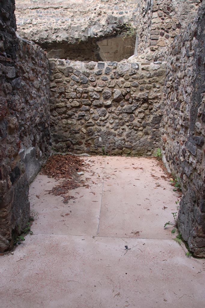 Villa of Diomedes, Pompeii. October 2023.
Room 5,1, looking north across room. Photo courtesy of Klaus Heese.