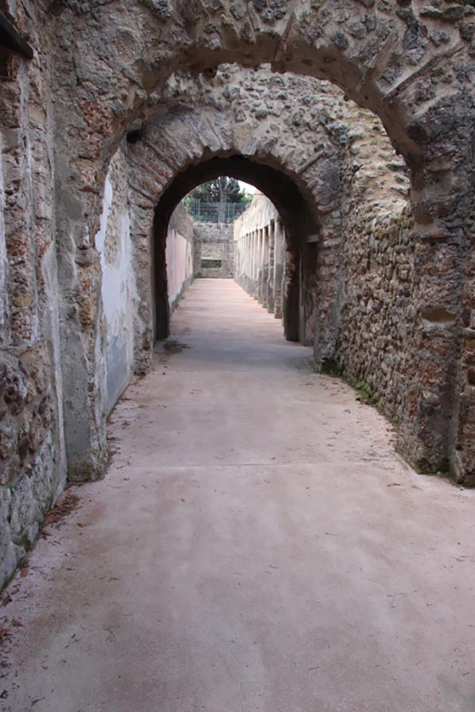 Villa of Diomedes, Pompeii. October 2023.
Looking west along room 5,a from east end, across 5,b and into the south portico.
Photo courtesy of Klaus Heese.