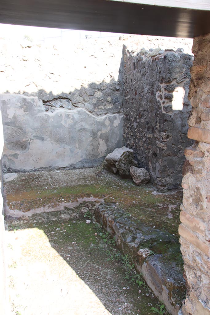 HGW24 Pompeii. Villa of Diomedes. October 2023.
Looking north through doorway. Photo courtesy of Klaus Heese.