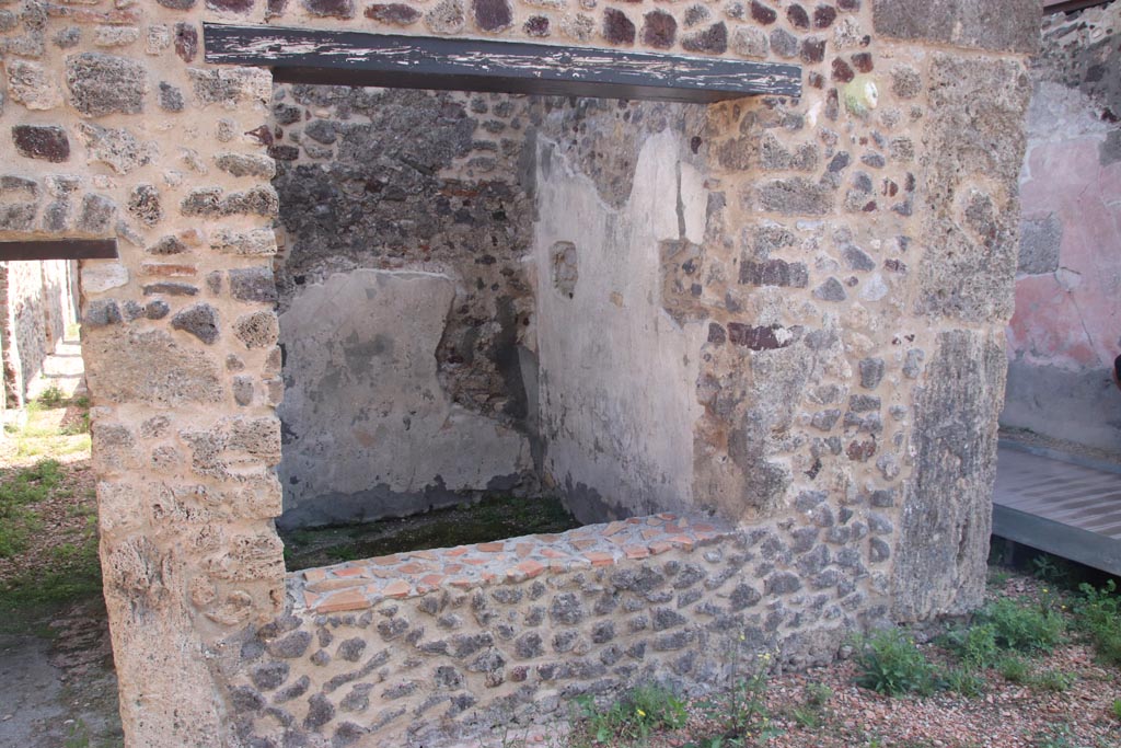 HGW24 Pompeii. Villa of Diomedes. October 2023.
Looking east through window into room on north side of tablinum. Photo courtesy of Klaus Heese.
(Villa Diomedes Project – area 33).
(Fontaine, room 2,6,).
