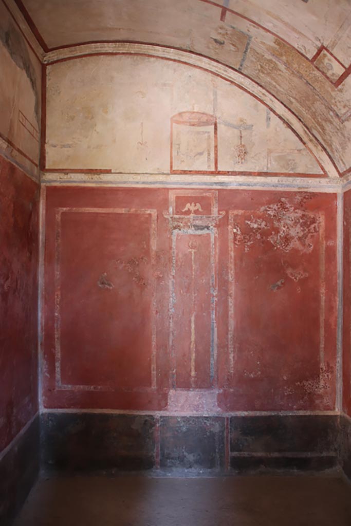 HGW24 Pompeii. Villa of Diomedes. October 2023.
Looking towards east wall of one of the richly decorated living rooms on the lower level, on the eastern side of the garden portico.
Photo courtesy of Klaus Heese.
(Villa Diomedes Project – area 61).
(Fontaine, room 5,13).