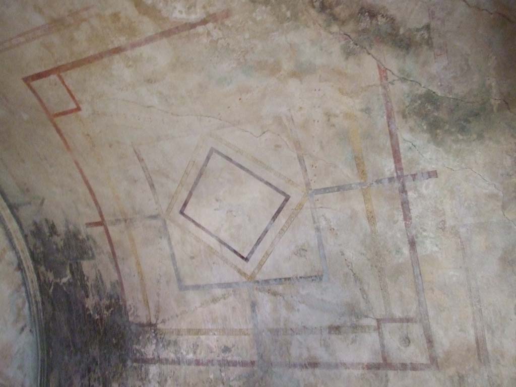 HGW24 Pompeii. December 2006. Vaulted ceiling in one of the richly decorated living rooms on the eastern side of the garden.
(Villa Diomedes Project – area 61).
(Fontaine, room 5,13).