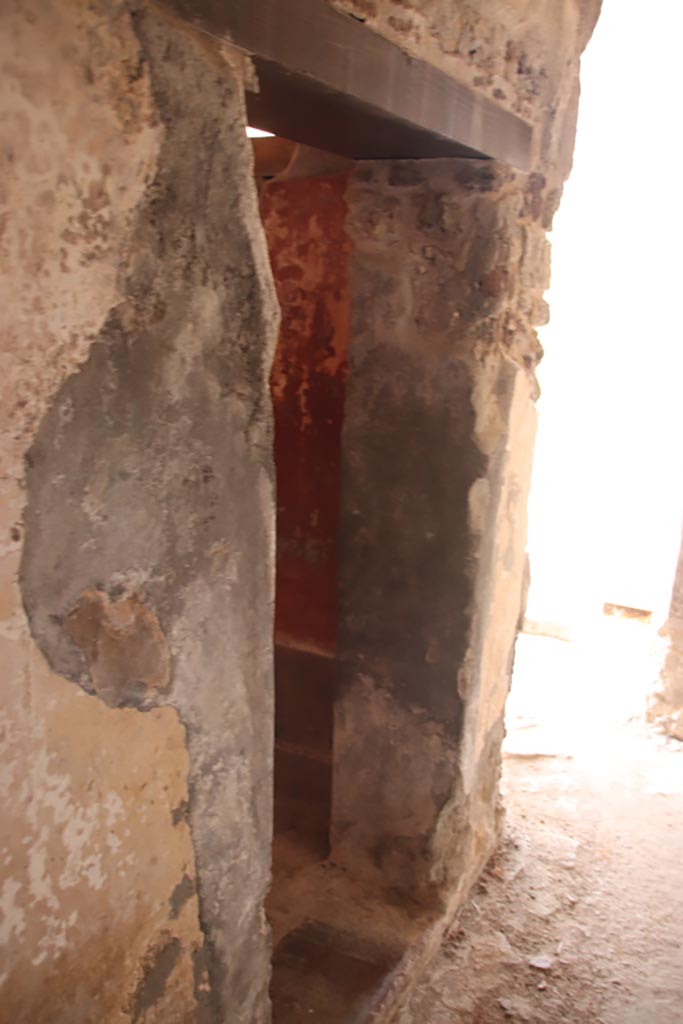 HGW24 Pompeii. Villa of Diomedes. October 2023.
Doorway to room 5,13 on south side of corridor 5,12. Photo courtesy of Klaus Heese.