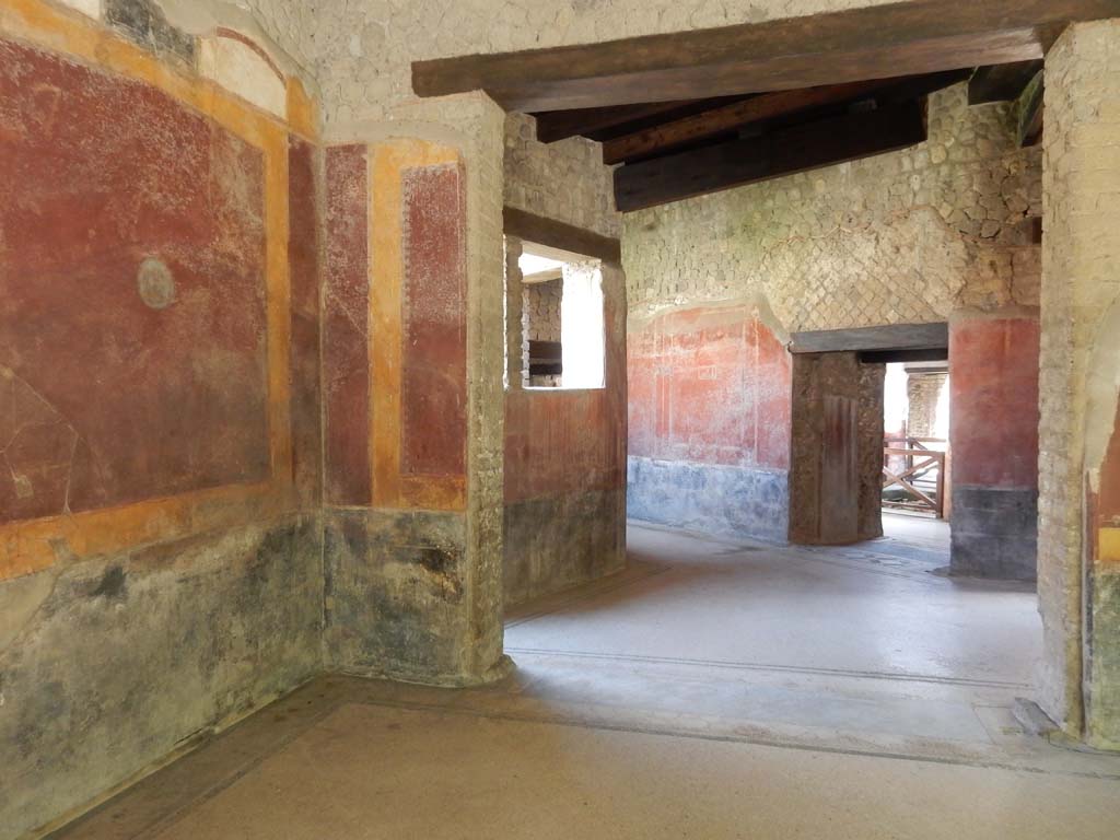 Villa San Marco, Stabiae, June 2019. Portico 20/5 in north-east corner, looking east to doorway to corridor 32.
Photo courtesy of Buzz Ferebee