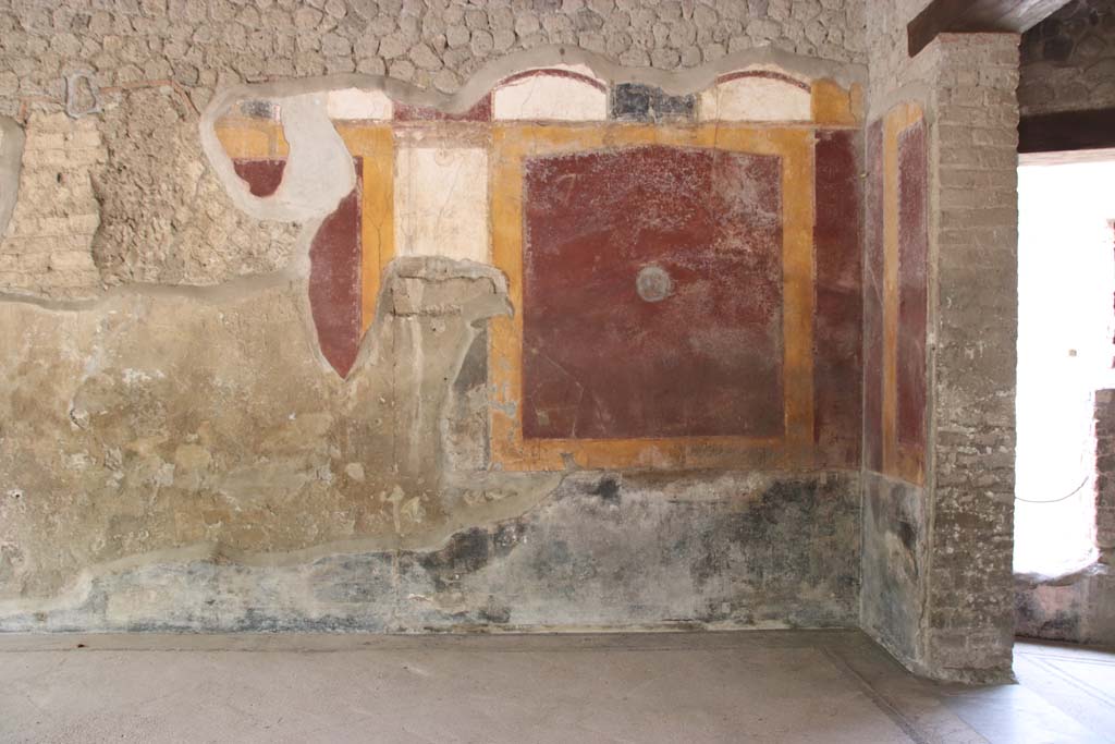 Villa San Marco, Stabiae, September 2021. Portico 20/5, north wall in north-east corner. Photo courtesy of Klaus Heese.
September 2021.