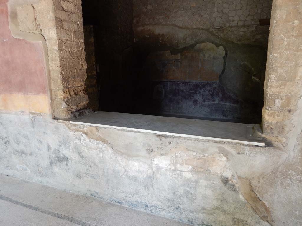 Villa San Marco, Stabiae, June 2019. Portico 5, window in north wall into room 18.
Photo courtesy of Buzz Ferebee