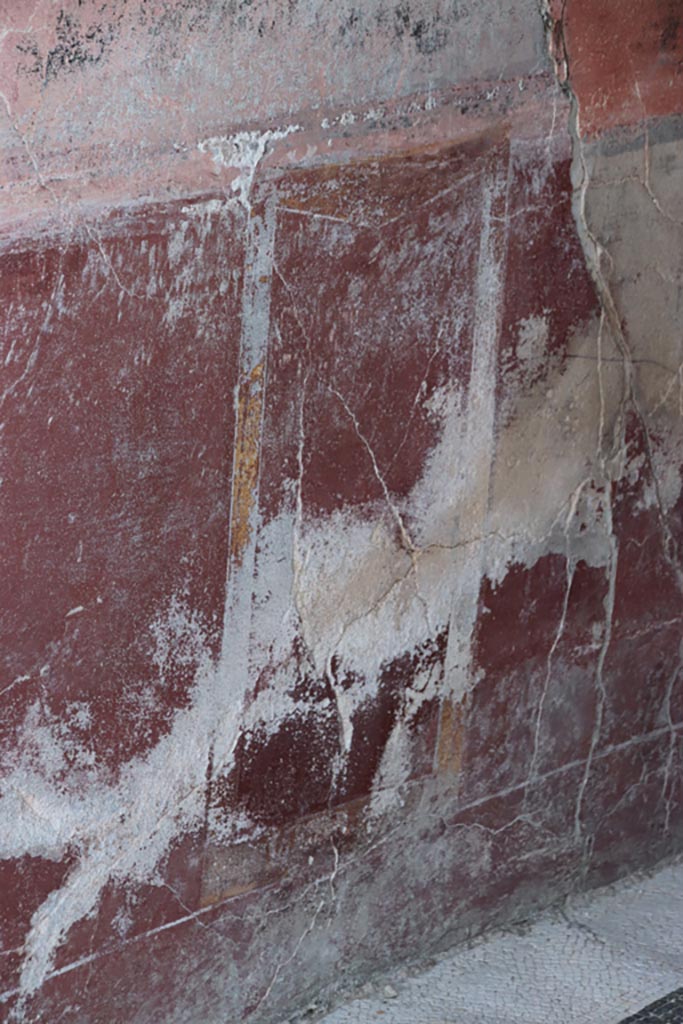 Villa San Marco, Stabiae, October 2022.
Corridor 11, detail of painted decoration on east wall. Photo courtesy of Klaus Heese.