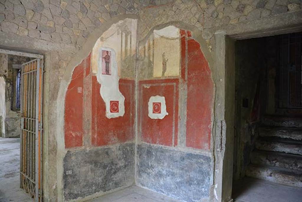 Villa San Marco, Stabiae, July 2014.
Room 8, south-east wall with doorway left to room 12 and south-west wall with doorway right into room 13, and steps to passageway.
Photo by Mentnafunangann (Own work).
Licensed under CC BY-SA 3.0 via Wikimedia Commons - See Wikimedia Commons