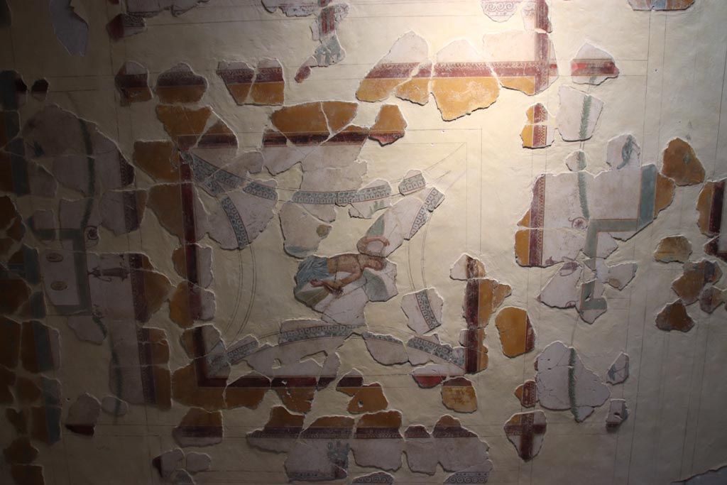 Villa San Marco, Stabiae, October 2022.
Room 14, ceiling with recomposed centre showing winged goddess. Photo courtesy of Klaus Heese.