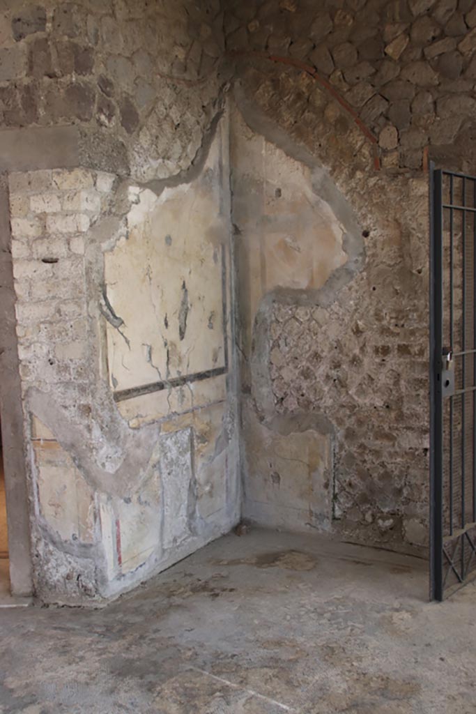 Villa San Marco, Stabiae, October 2022.
Room 12, north side between doorways. Photo courtesy of Klaus Heese.