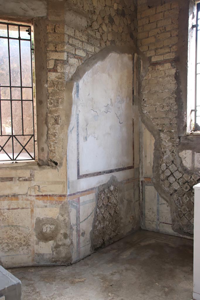 Villa San Marco, Stabiae, October 2022.
Room 12, south-west corner between two windows. Photo courtesy of Klaus Heese.