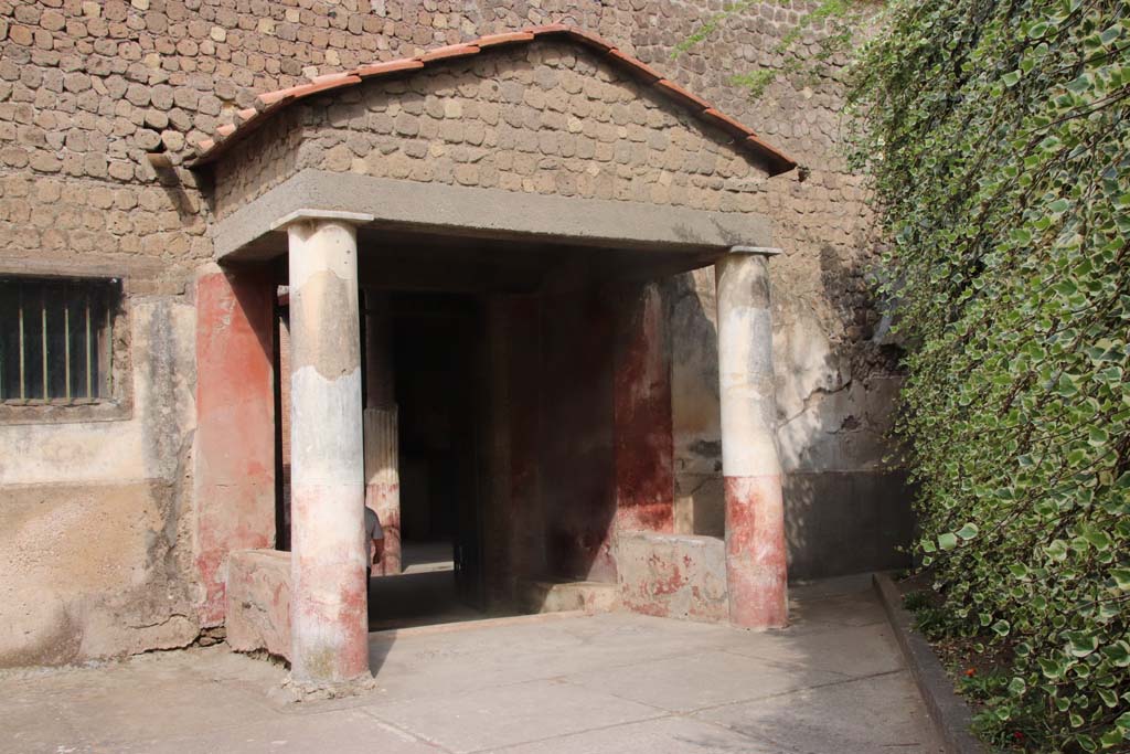 Villa San Marco, Stabiae, September 2019. Looking towards entrance doorway. Photo courtesy of Klaus Heese.