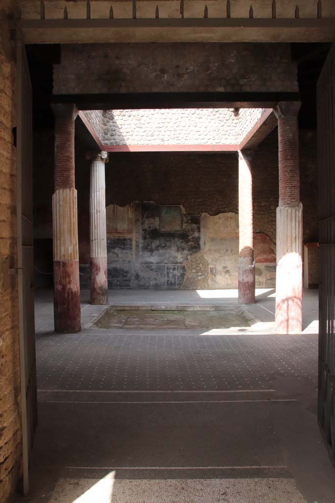 Villa San Marco, Stabiae, September 2019. Looking across atrium from entrance doorway.Photo courtesy of Klaus Heese.