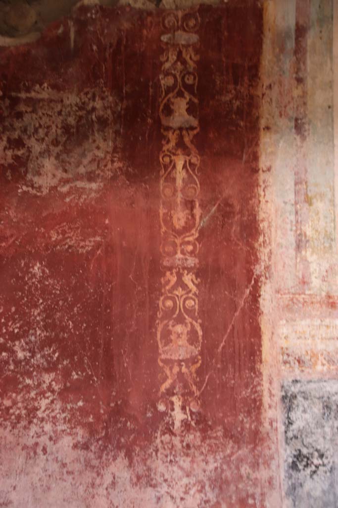 Villa San Marco, Stabiae, October 2020.
Room 44, north wall, detail from west end at side of doorway to room 31. Photo courtesy of Klaus Heese