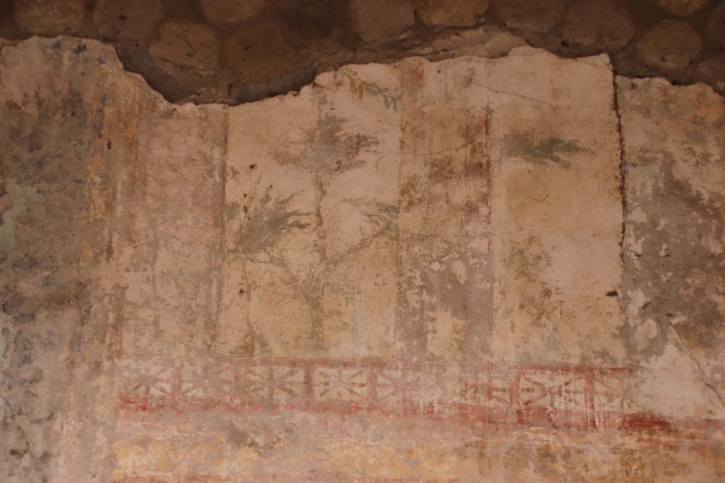 Villa San Marco, Stabiae, October 2020. Room 44, north wall, detail of painted decoration from east side of central painting. Photo courtesy of Klaus Heese