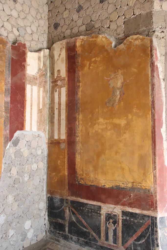 Villa San Marco, Stabiae, October 2022.
Room 53, south-east corner of alcove and south wall. Photo courtesy of Klaus Heese.