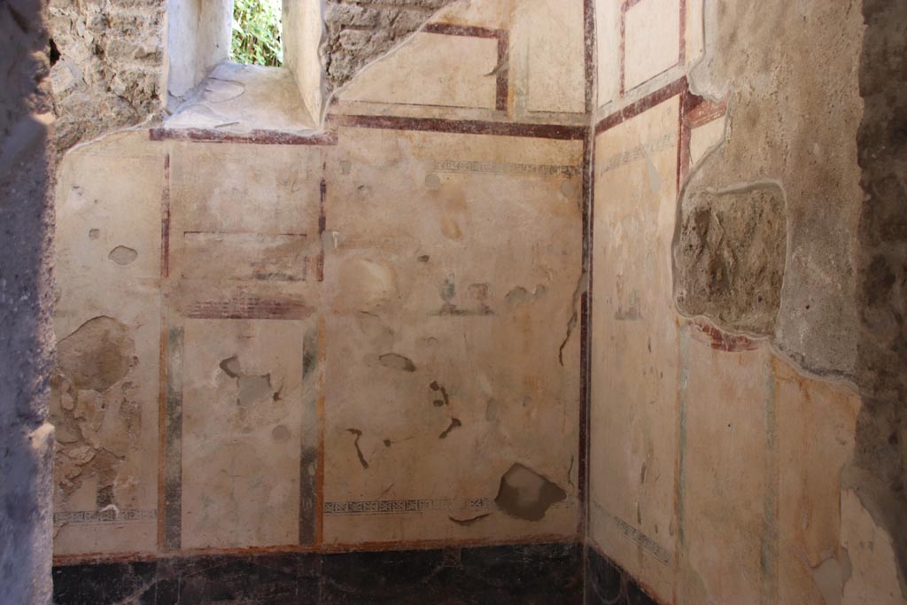 Villa San Marco, Stabiae, October 2022.
Room 61, looking towards south wall and south-west corner. Photo courtesy of Klaus Heese.